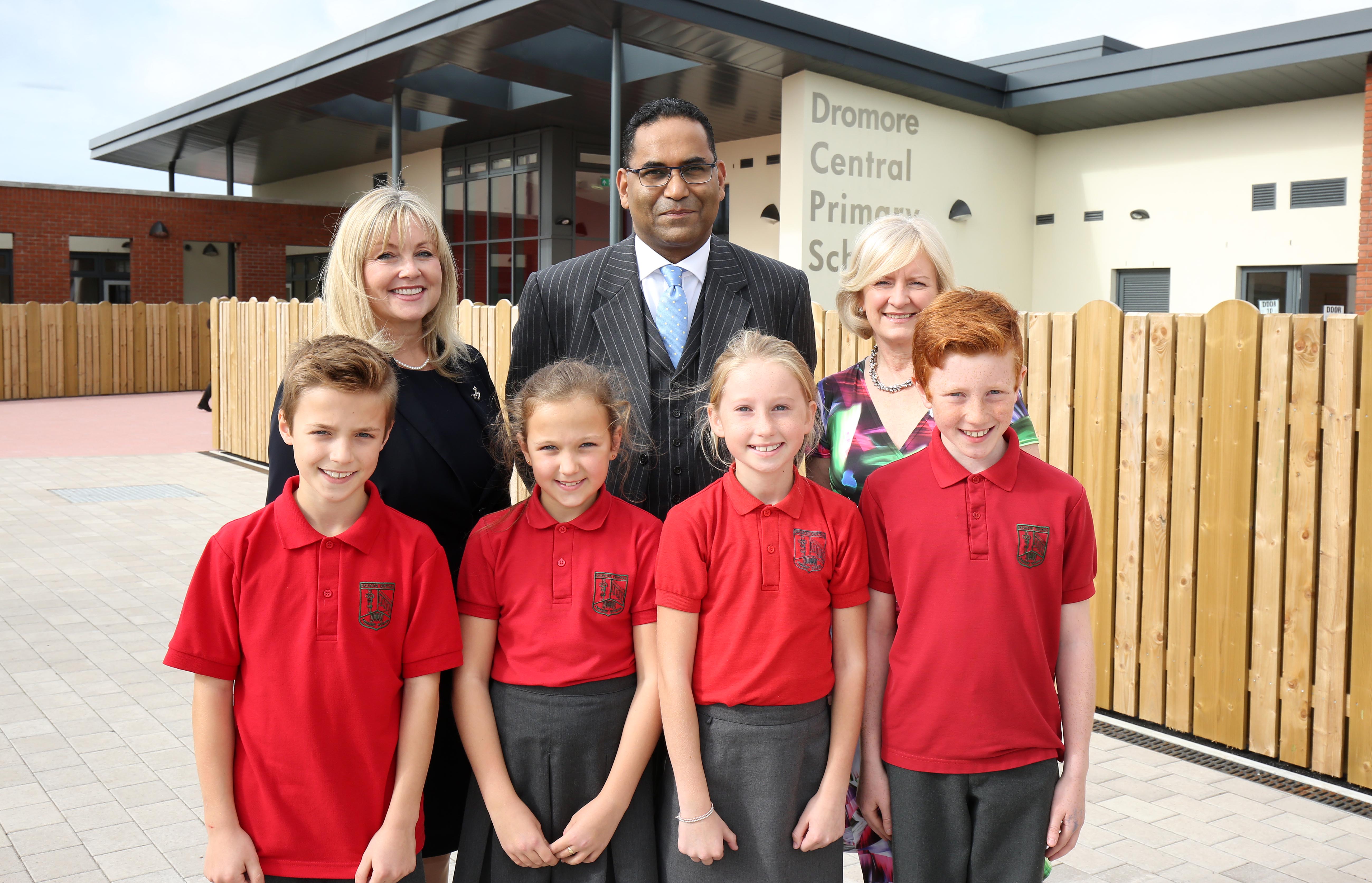 Pictured back row l-r: Brenda Hale MLA  Member of the CPA Executive Committee, The Secretary-General of the Commonwealth Parliamentary Association (CPA) Mr Akbar Khan and Principal Mrs Linda Allen.  Front row l-r: Christopher McBride, Kaitlyn Jess, Suzanna Howard and Samuel Dillon