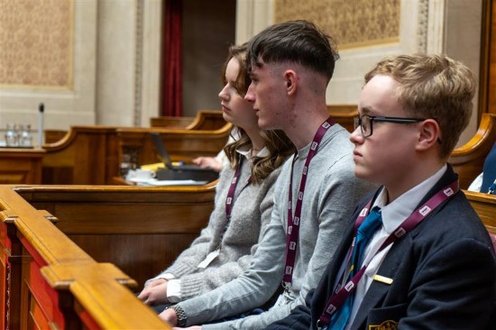 DS Members of Youth Assembly chat with PAC chair and deputy chair outside Senate Chamber
