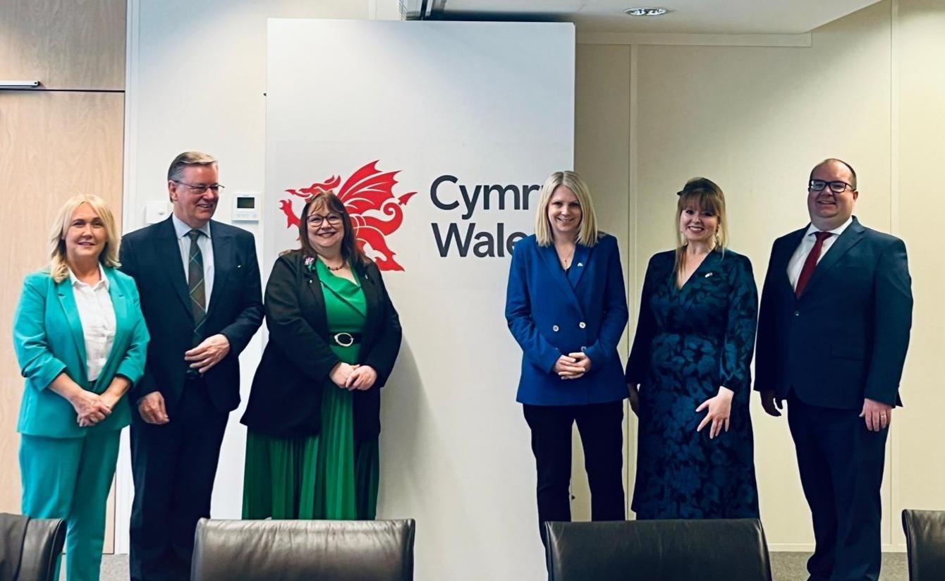 L-R: Ciara Ferguson MLA, Alexander Stewart MSP, Clare Adamson MSP, Hannah Blythyn MS, Delyth Jewell MS and David Brooks MLA. 